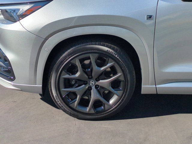 Used 2026 Lexus TX 500h AWD w/ Technology Package image 9