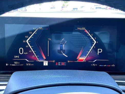 Used 2025 BMW X5 sDrive40i w/ M Sport Package RWD image 22
