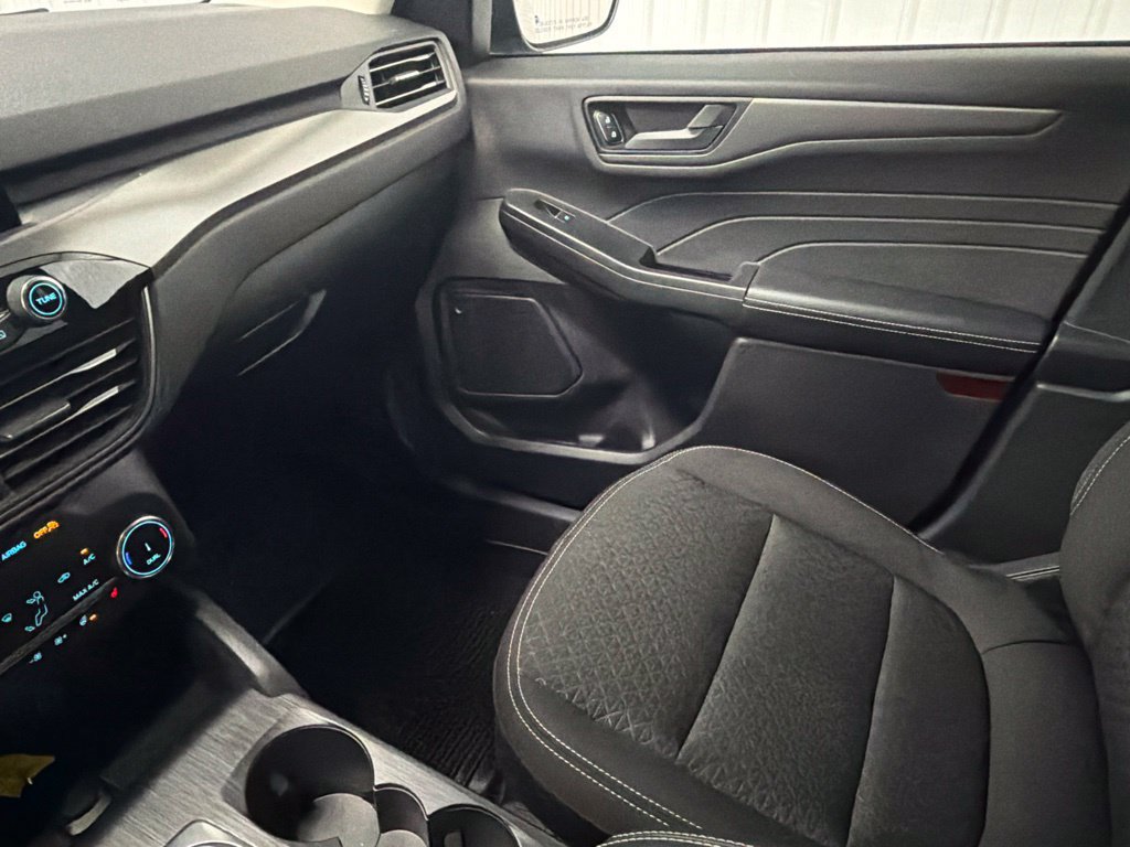 Used 2024 Ford Escape Active AWD/4WD image 17