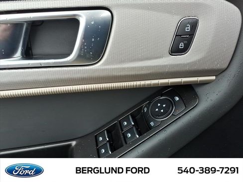 Used 2026 Ford Explorer Active w/ Active Comfort Package AWD/4WD image 19