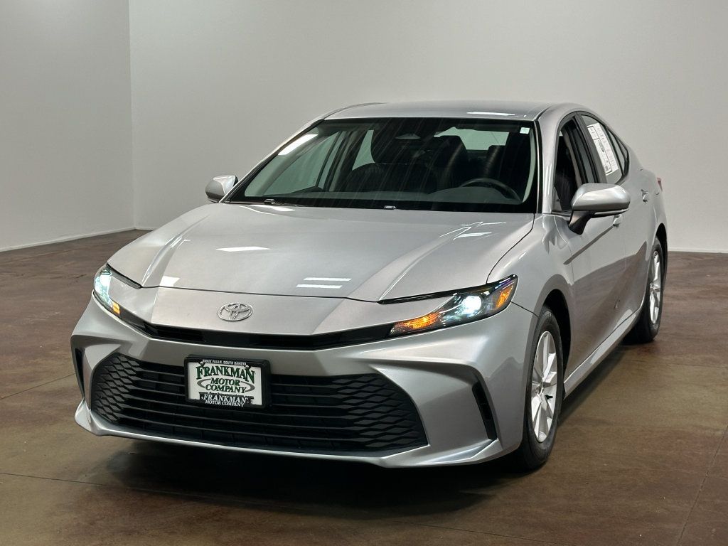 Used 2025 Toyota Camry LE FWD image 35