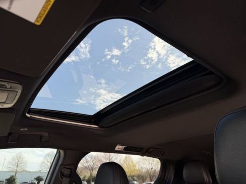 Used 2025 Toyota Sienna XSE image 26