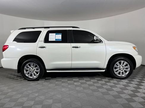 Used 2017 Toyota Sequoia Platinum RWD image 15