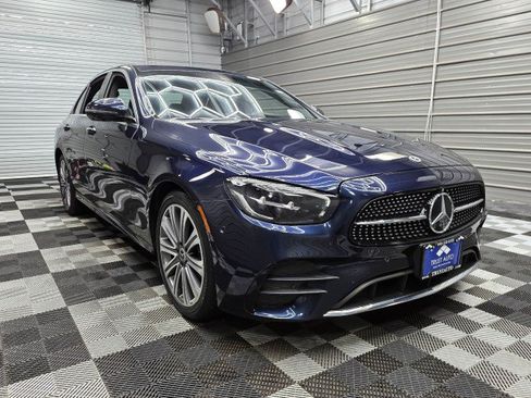 Used 2022 Mercedes-Benz E 350 4MATIC Sedan image 5