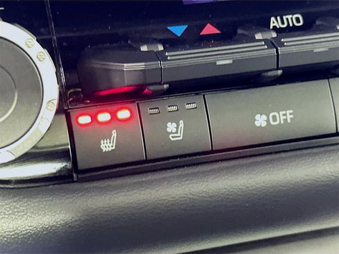 Used 2023 Toyota Tundra Platinum image 20