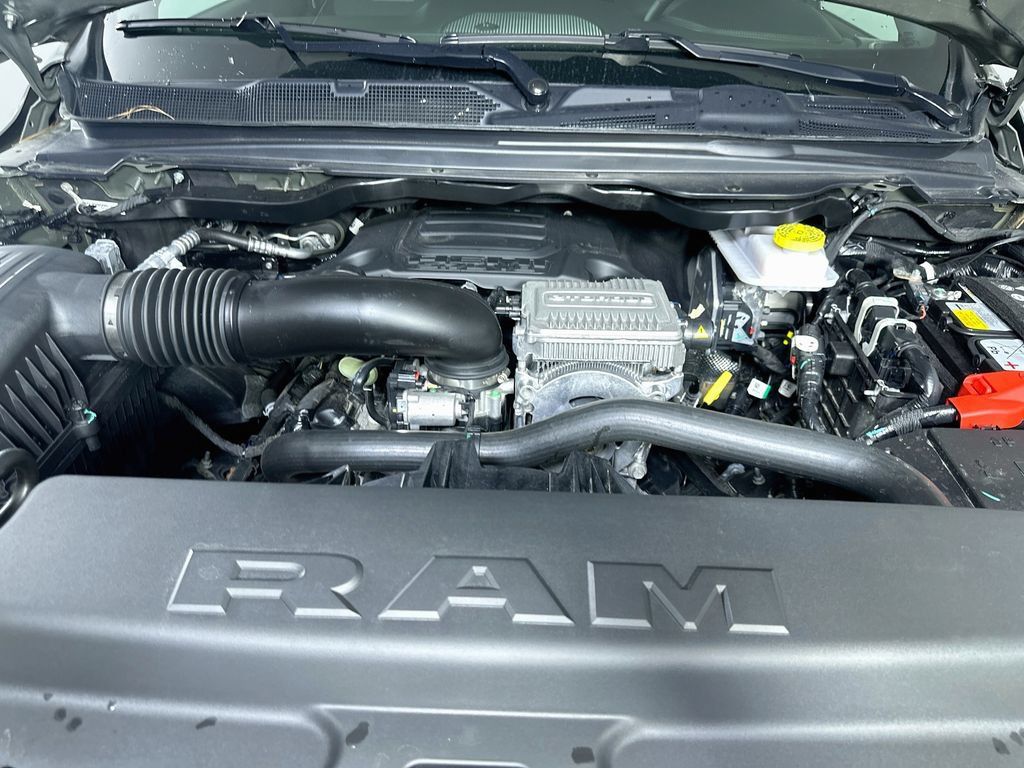 Used 2026 RAM 1500 Laramie w/ Sport Appearance Package AWD/4WD image 10