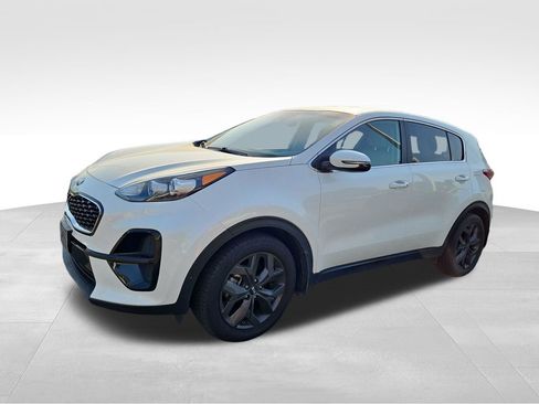 Used 2022 Kia Sportage LX w/ LX FWD Value Edition Package image 3