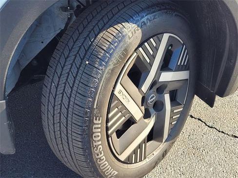 Certified 2025 Nissan Kicks SV w/ Illumination Package image 28