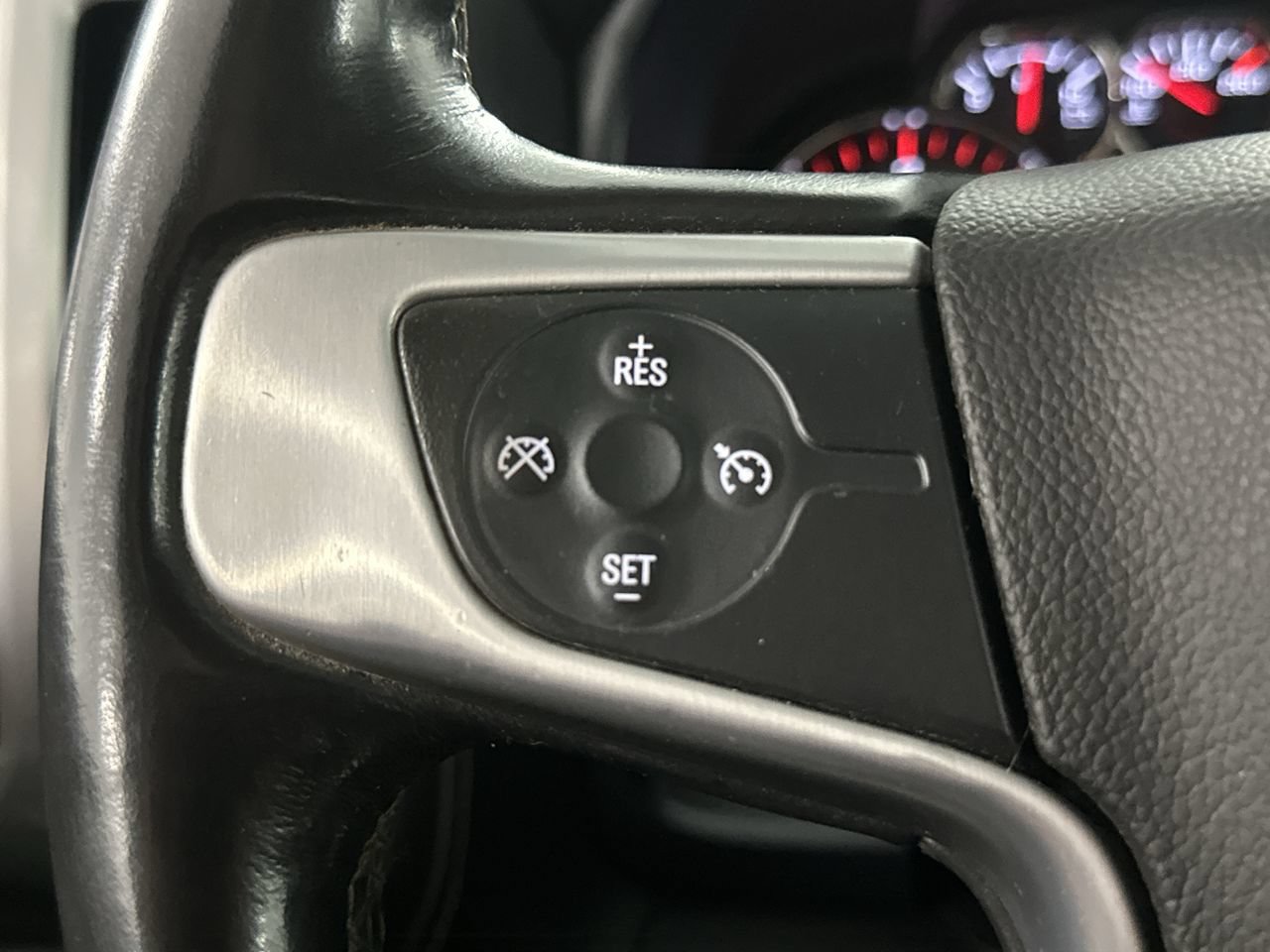 Used 2015 GMC Sierra 1500 SLE w/ SLE Value Package AWD/4WD image 39