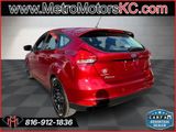 Used 2016 Ford Focus SE w/ Equipment Group 201A image 3