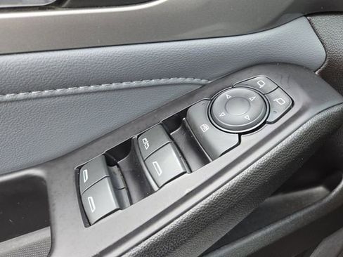 Used 2019 Chevrolet Traverse LT w/ LT Premium Package AWD/4WD image 10
