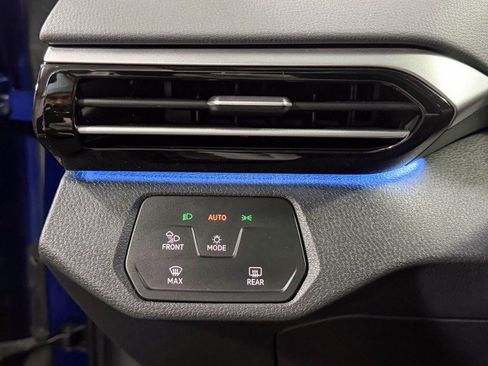 Used 2021 Volkswagen ID.4 Pro S image 26