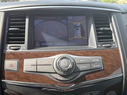 Used 2017 INFINITI QX80 2WD w/ Driver Assistance Package image 17