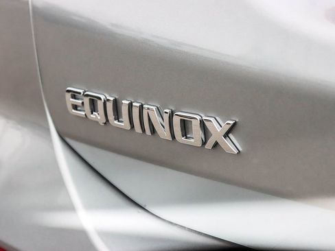 Used 2023 Chevrolet Equinox LT image 12