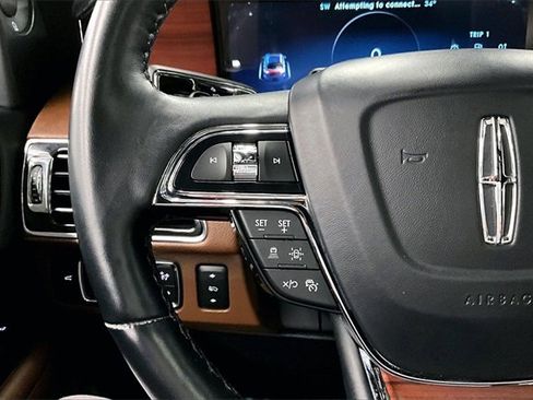Used 2023 Lincoln Navigator Reserve image 23