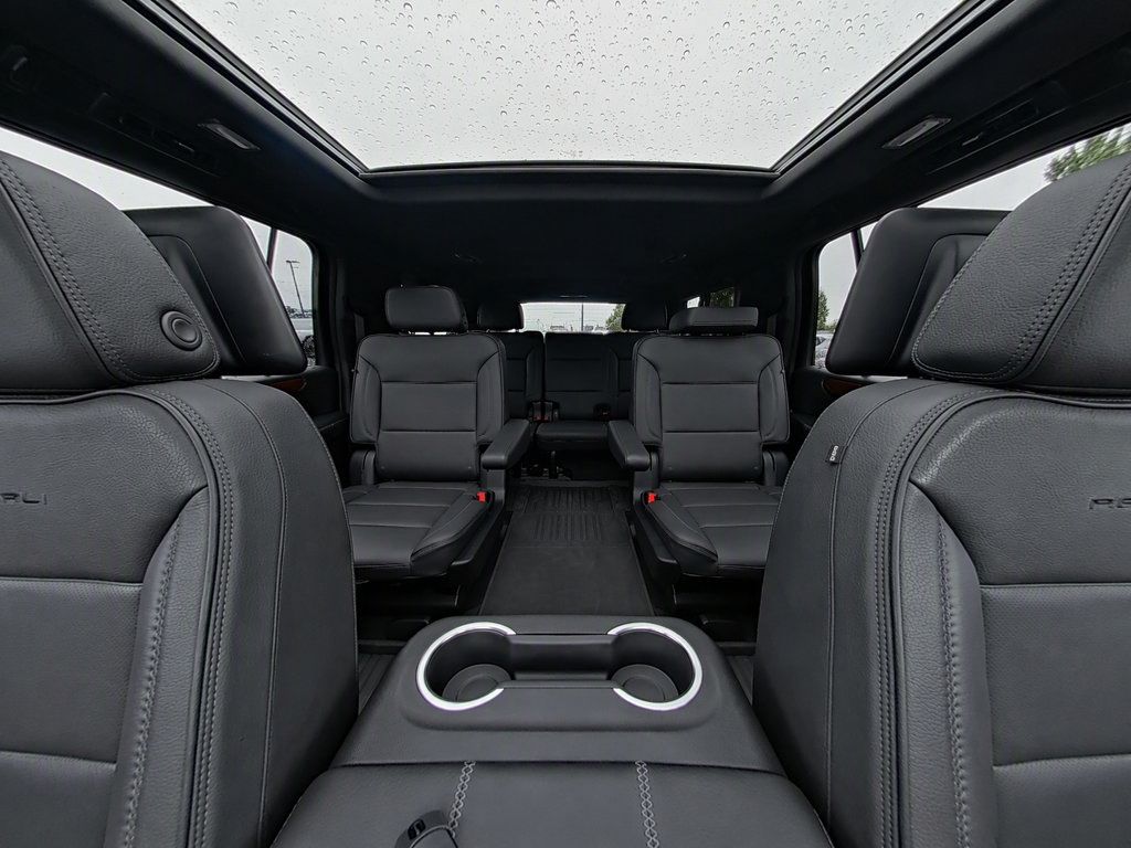 Used 2025 GMC Yukon XL Denali w/ Denali Reserve Package AWD/4WD image 19