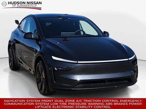 Used 2026 Tesla Model Y 2WD image 1