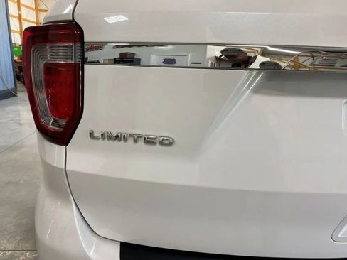 Used 2017 Ford Explorer Limited AWD/4WD image 7