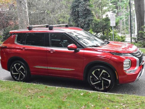 Used 2022 Mitsubishi Outlander SEL image 12