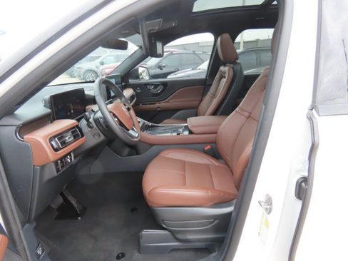 Used 2026 Lincoln Aviator Reserve w/ Jet Appearance Package RWD image 25