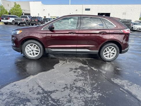 Certified 2023 Ford Edge SEL w/ Convenience Package AWD/4WD image 3