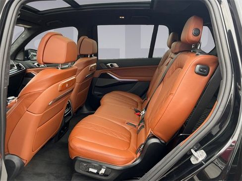 Used 2026 BMW X7 xDrive40i w/ M Sport Package image 16