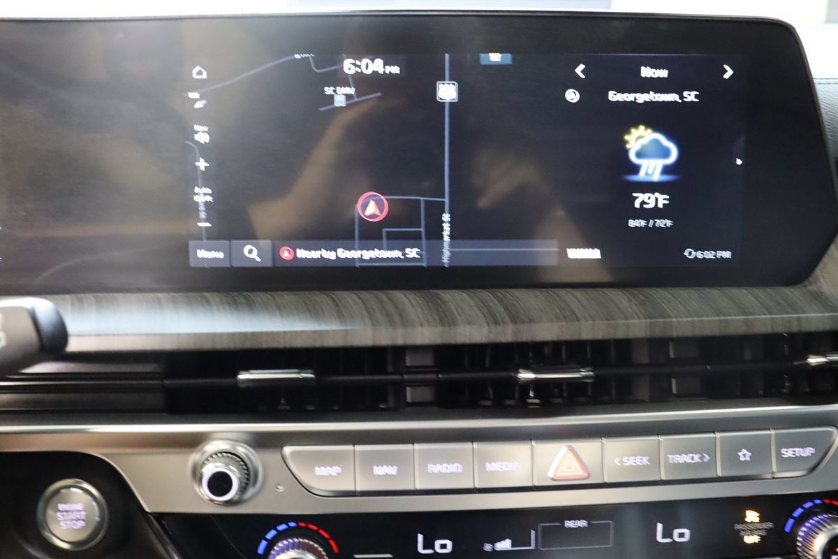 Used 2024 Kia Telluride EX w/ EX Captain's Chair Package FWD image 42