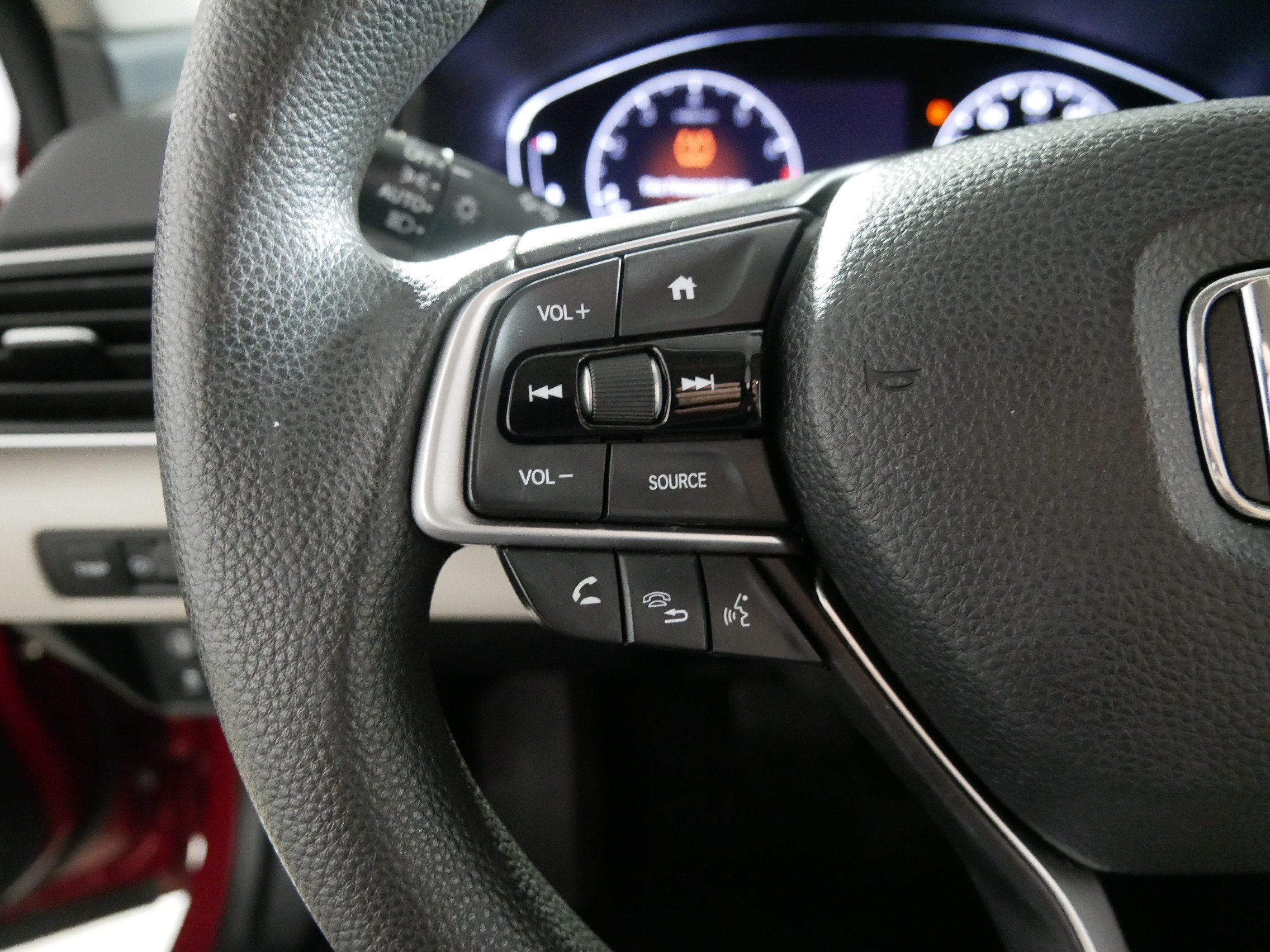 Used 2018 Honda Accord LX image 27