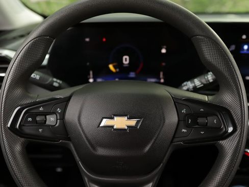 Used 2025 Chevrolet TrailBlazer LT FWD image 10