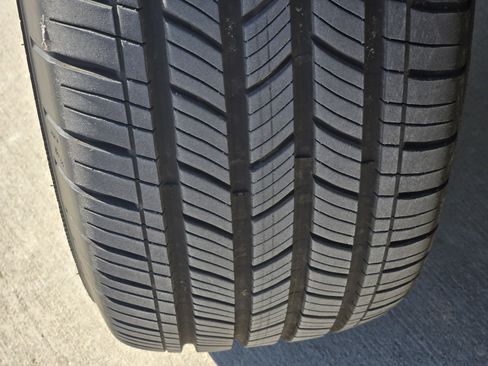 Certified 2025 Acura ADX AWD image 9