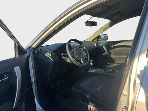 Used 2013 Nissan Rogue SV image 8