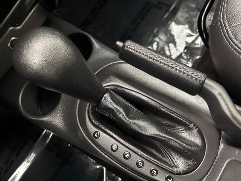 Used 2006 Chrysler Sebring GTC w/ Security Group image 25