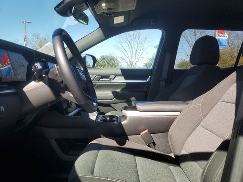 Certified 2025 GMC Terrain Elevation image 8