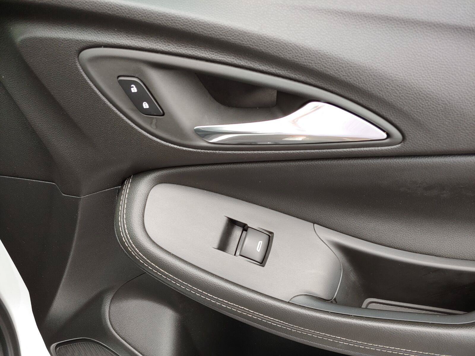 Used 2025 Buick Encore GX Preferred FWD image 29
