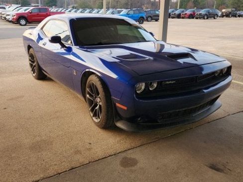 Used 2021 Dodge Challenger R/T Scat Pack w/ Scat Pack Stripe image 2