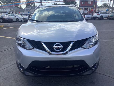 Used 2017 Nissan Rogue Sport SV w/ SV All-Weather Package image 2