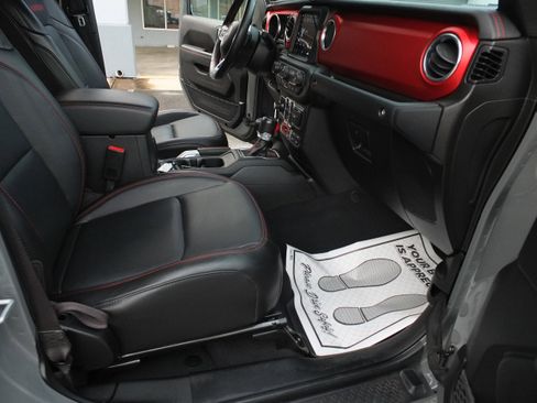 Used 2020 Jeep Gladiator Rubicon image 15