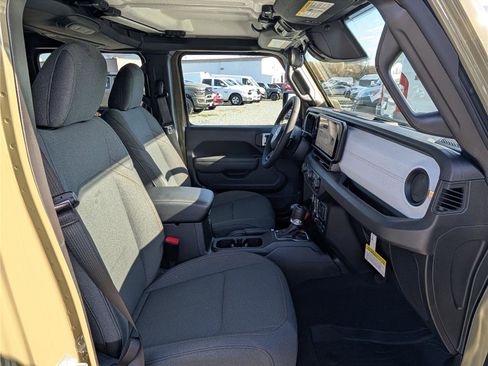 New 2026 Jeep Gladiator Willys image 8