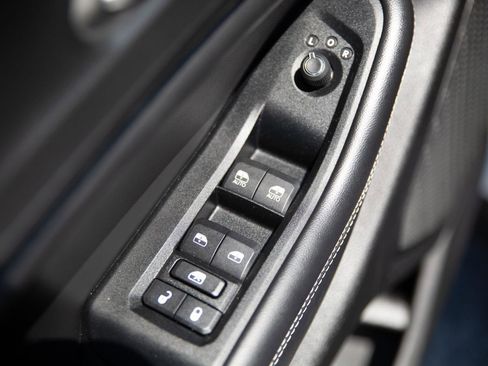 Used 2023 Jeep Grand Cherokee L Laredo AWD/4WD image 19
