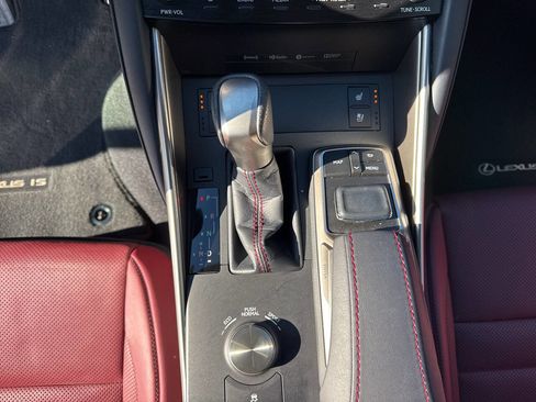 Used 2017 Lexus IS 300 AWD image 22