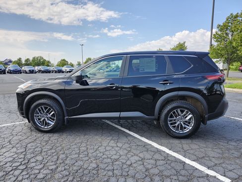 Used 2023 Nissan Rogue S AWD/4WD image 14
