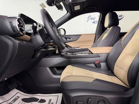 New 2026 Chevrolet Equinox ACTIV image 11