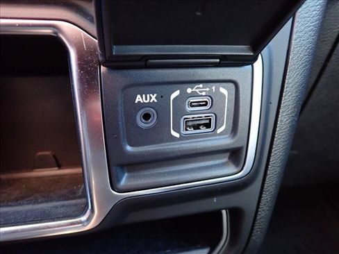 Used 2022 Jeep Wrangler Unlimited Sport AWD/4WD image 13