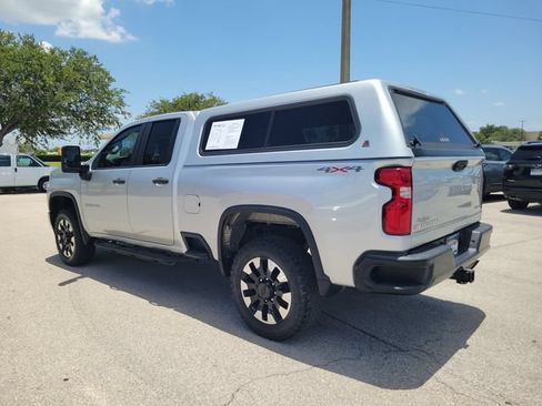 Used 2020 Chevrolet Silverado 2500 Custom w/ Custom Value Package AWD/4WD image 3