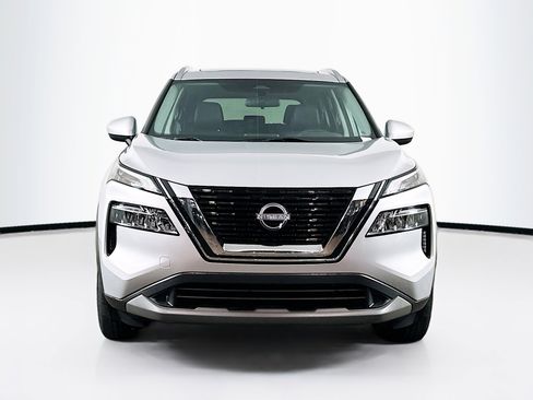 Used 2023 Nissan Rogue SV w/ SV Premium B Package image 2