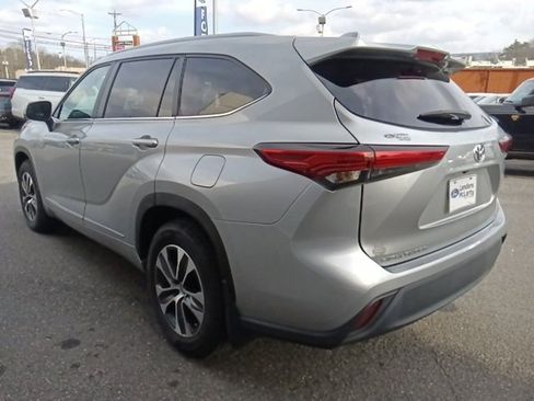 Used 2023 Toyota Highlander L image 5