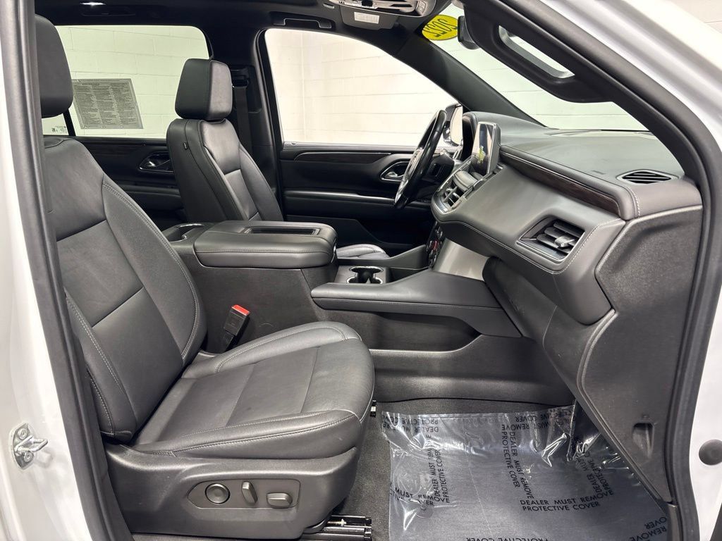 Used 2022 Chevrolet Suburban LT AWD/4WD image 11