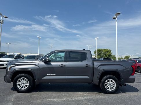 Used 2022 Toyota Tundra SR5 AWD/4WD image 6