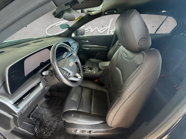 Used 2025 Cadillac XT4 Premium Luxury FWD image 19