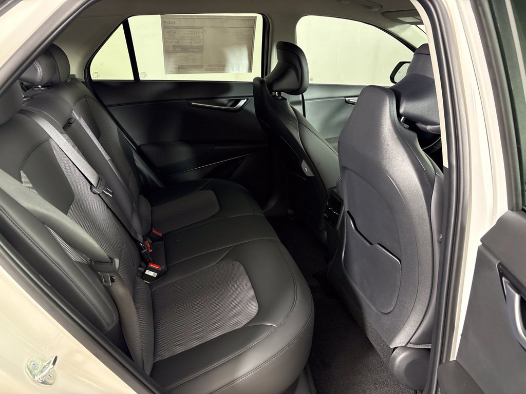 New 2026 Kia Niro Wind FWD image 19